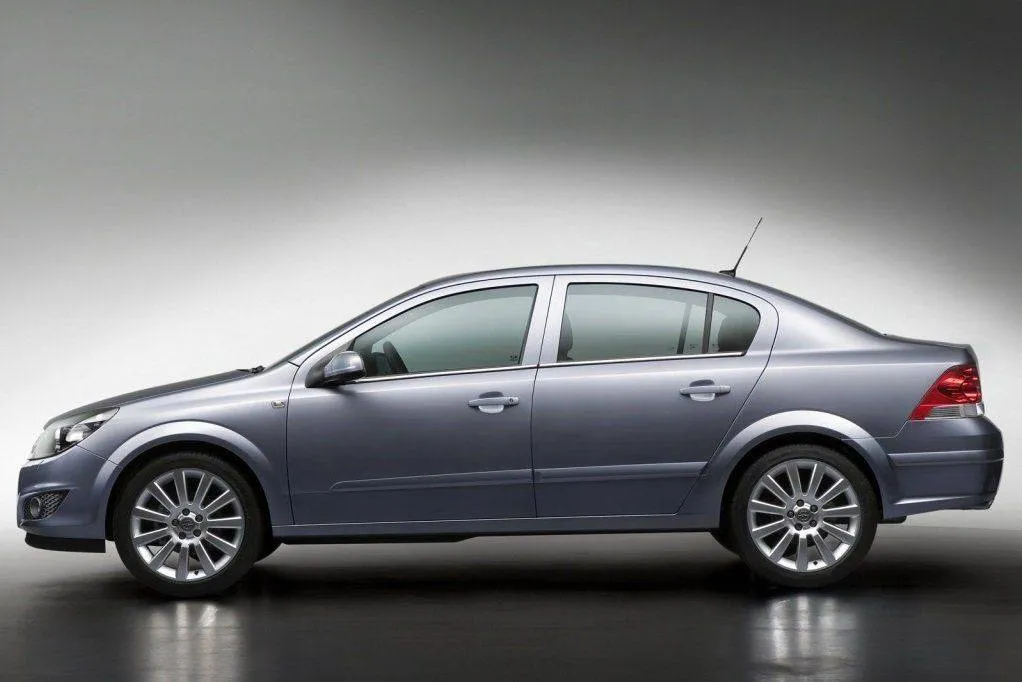 Opel Astra Family Sedan